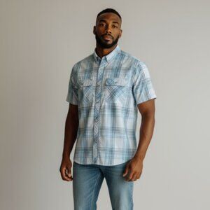 Men's Eddie Bauer Short Sleeve Button Down Shirt-Size L-Button Pockets on Front